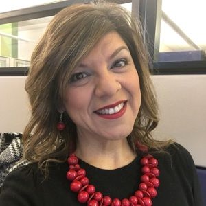 Meet your Posher, Claudia